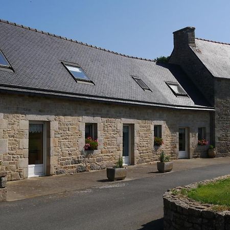 La Ferme Guibel Bed & Breakfast Plouzélambre Dış mekan fotoğraf