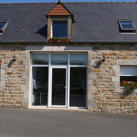 La Ferme Guibel Bed & Breakfast Plouzélambre Dış mekan fotoğraf