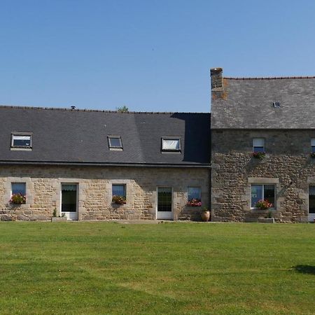 La Ferme Guibel Bed & Breakfast Plouzélambre Dış mekan fotoğraf